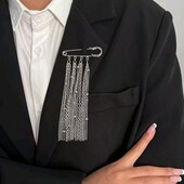 Брошка, шпилька з довгими китицями, ланцюжки, тренд