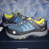 Кожаные термо-кроссовки с мембраной (Waterproof)р.р.34.стелька 21.5 см.в хорошем состоянии.Оригинал!