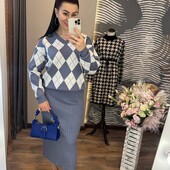 Костюм с юбкой фабричного качества