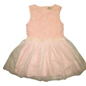 Ніжна ошатна сукня на 5-6років зріст 116