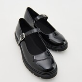 Лаковані туфлі 36 розмір Rezerved