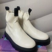 Zara р 37. 23,5 см