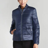 Стильна легенька стьобана демісезонна куртка курточка