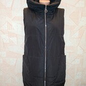 Тепла довга жилетка. Не секонд.