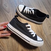 Красиві зручні кеди!