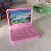 Мініатюрний ноутбук для ляльки