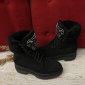 H’oro Nero,із натуральної замші,повністю на цигейці,розмір 35,устілка 23