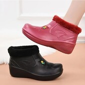 Утеплені зручні на осінь та весну галоші з хутром , колір чорний устілка 24 см.