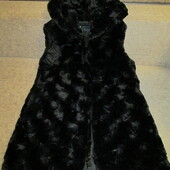 ❤️Брендовый черный удлиненный теплый меховой/плюш жилет с капюшоном в новом состоянии/нюанс❤️Америка