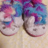 Пухнасті тапки для дівчинки