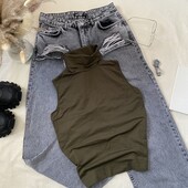 Актуальна кофтинка/футболка з горловиною у кольорі хакі