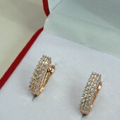 Нежные серьги с дорожками фианитов. Позолота 585 пробы РО.