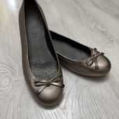 Розкішні шкіряні балетки від Insolia, розмір 41, стелька 26,5см.