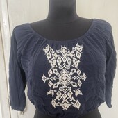 Топ з вишивкою розмір 44