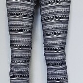 Джинси на S, досить довгі H&M