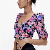 Укорочена стильна блуза від Zara, М