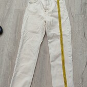 світлі джинси Zara в ідеальному стані,р.34