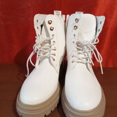Ботинки женские р 40(25,5), новие, утеплитель флис.