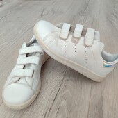 Оригінальні кросівки (кеди) Adidas ,унісекс,розмір 33 (21,5 см),в дуже гарному стані)