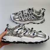 Оригінальні кросівки кроссовки adidas Hyperturf Shoes Grey Id4961