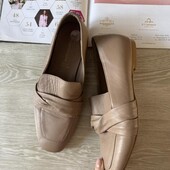 Maison clinqcent бежевые кожаные туфли лоферы