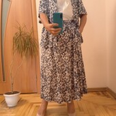 Цветной красивый костюм, три вещи, юбка с карманами, рубашка и майка, катон Размер 18-20